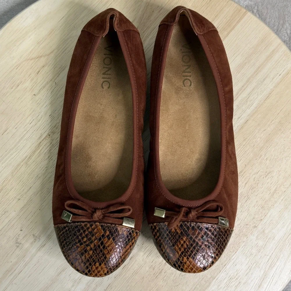 Vionic Minna Brown Suede Snake Toe Ballet Flats Orthotic Shoes Womens 7 359MINNA
